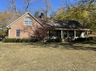 202 Railroad Bed Pike, Summertown, TN 38483