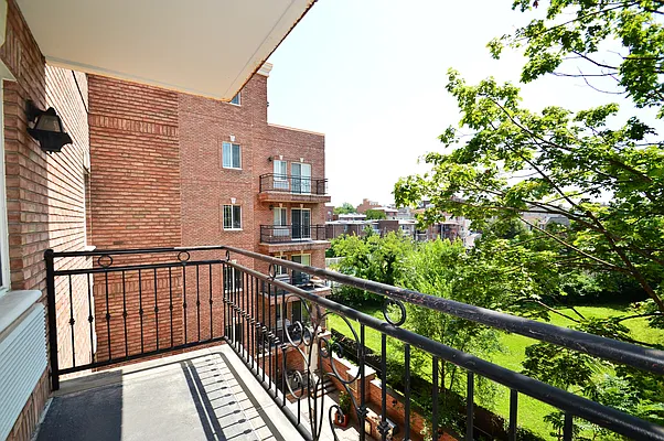 Rented by Laffey Real Estate | media 23