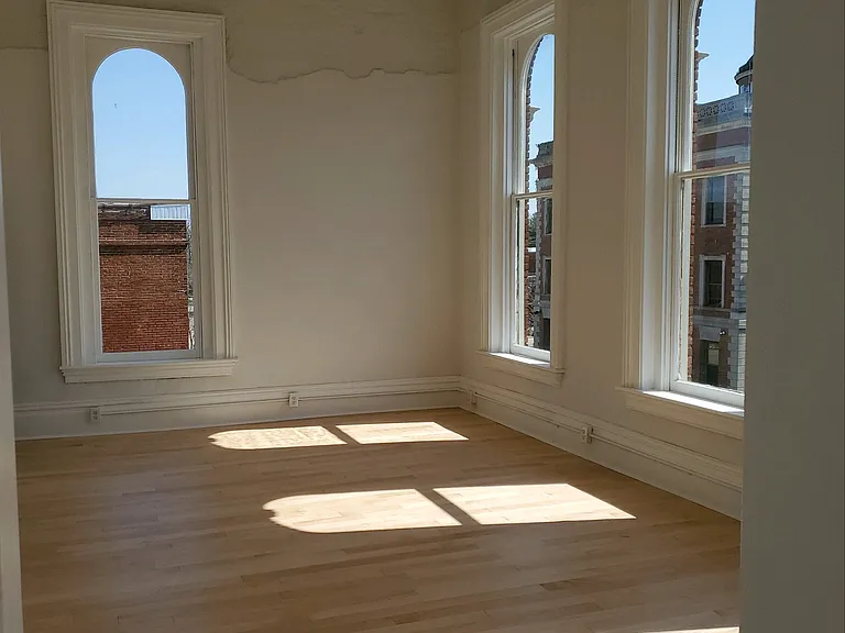 W Washington St — Photo 12