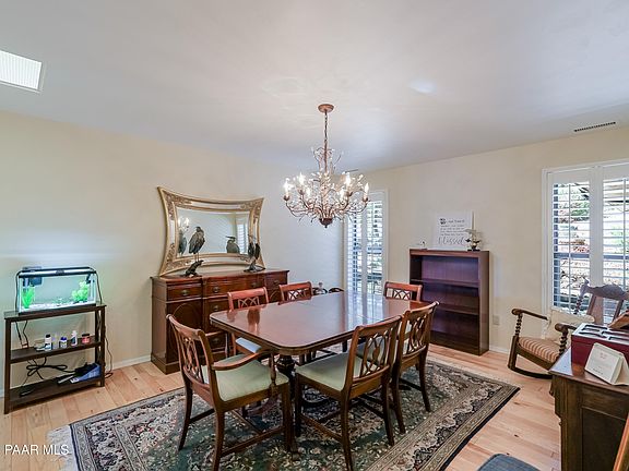 4th image of 1810 Petunia Pl