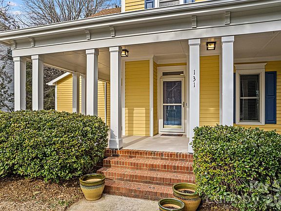 4th image of 131 Morrison Hill Rd