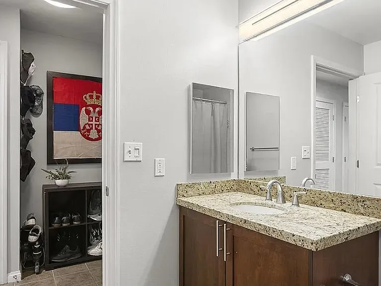 206 Park Blvd #205 — Photo 11