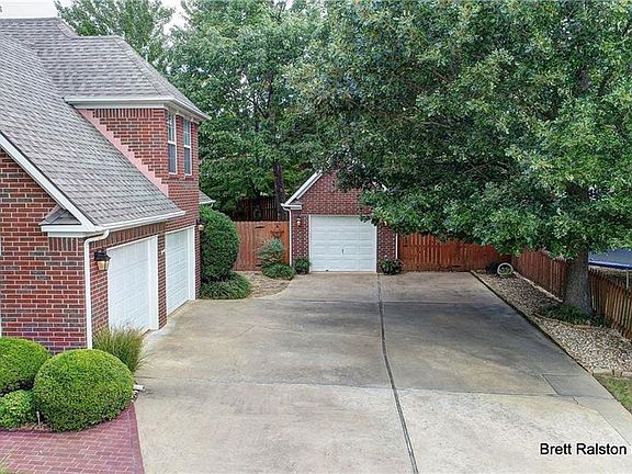 2nd image of 1709 S 43rd St
