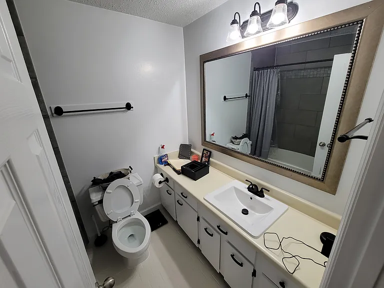 2221 Colony Dr SW — Photo 12