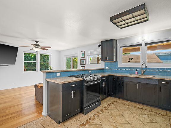 4th image of 3750 Mamaki St