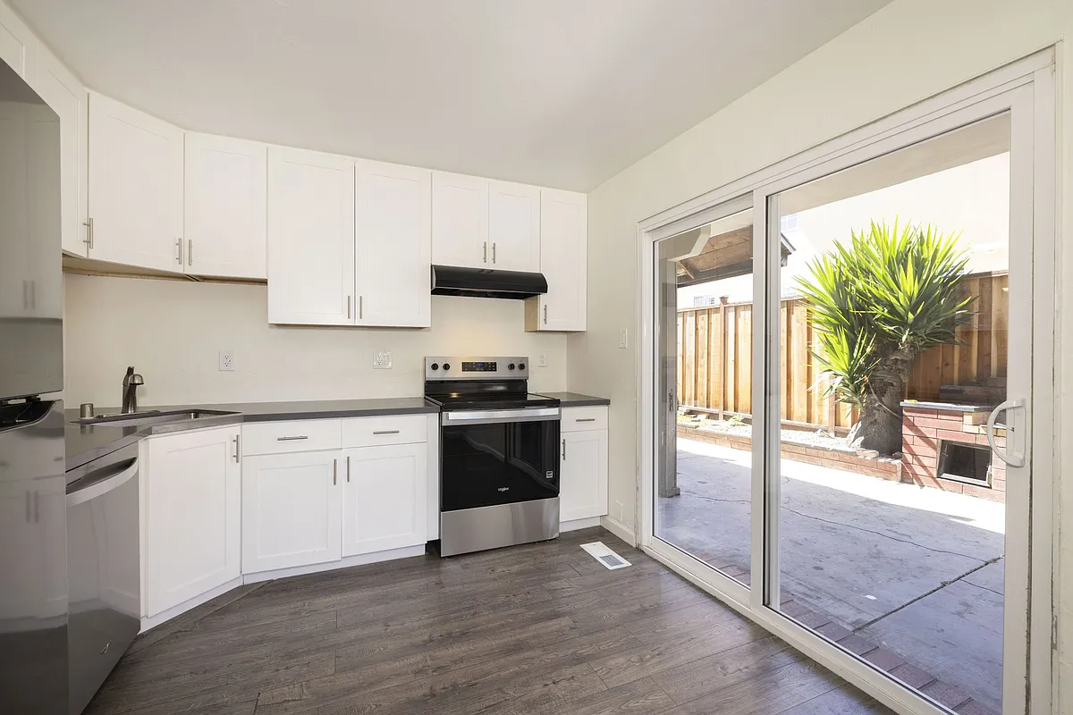 Building Photo - 280 San Felipe Ave #1