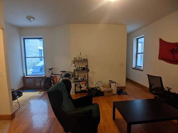 2nd image of 100 W 105th St APT B3