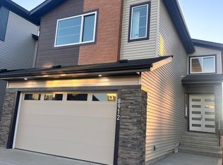 8912 Mayday Ln SW, Edmonton, AB T6X2L3