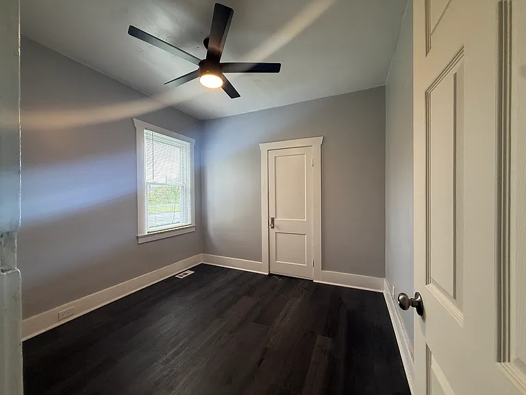 4839 Helen St — Photo 25