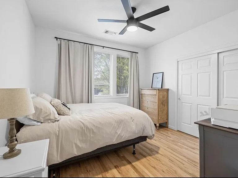 747 Eastridge Dr — Photo 12