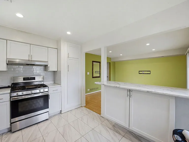 1142 Brighton Pl — Photo 3