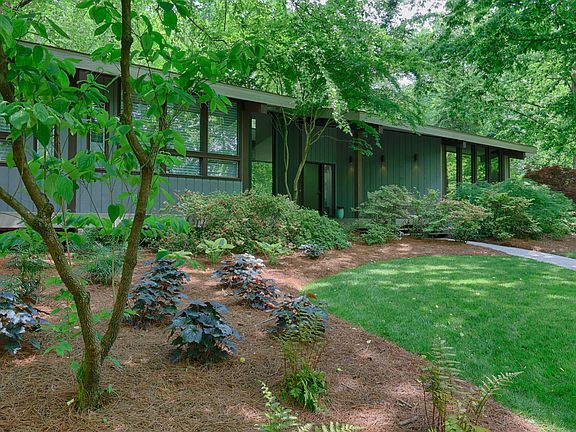 3rd image of 8101 Osler Ln