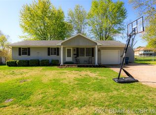 210 E Jim St, Eldon, MO 65026