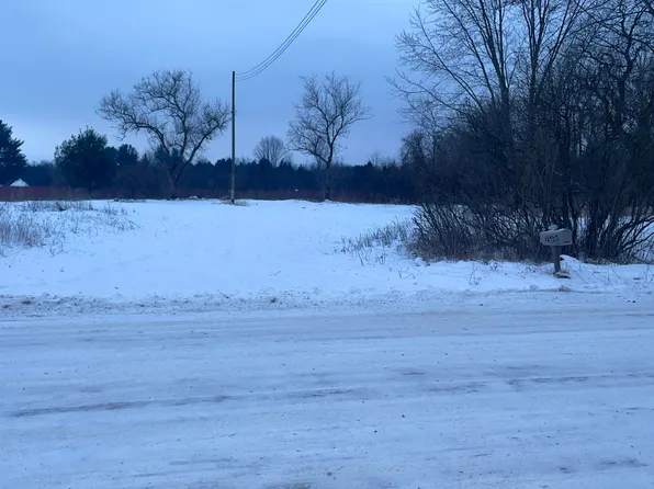 12920 Taft St, Nunica, MI 49448