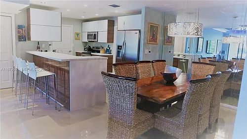151 Crandon Blvd Photo 1