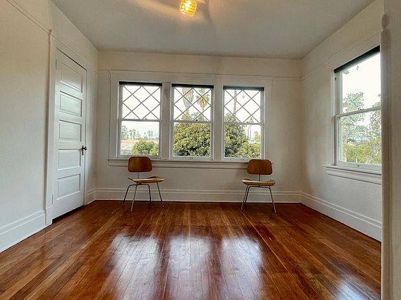 5th image of 1842 W 22nd St