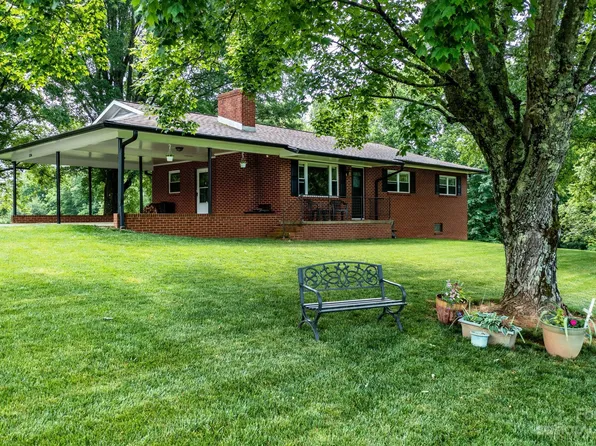 134 Valley View St, Morganton, NC 28655