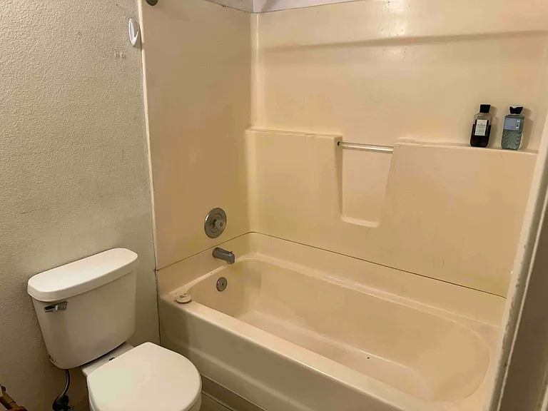 28 N 4th St #B — Photo 15