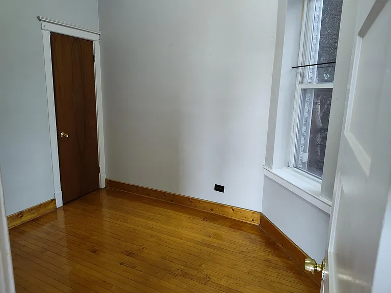 1853 W 37th St #2 — Photo 9