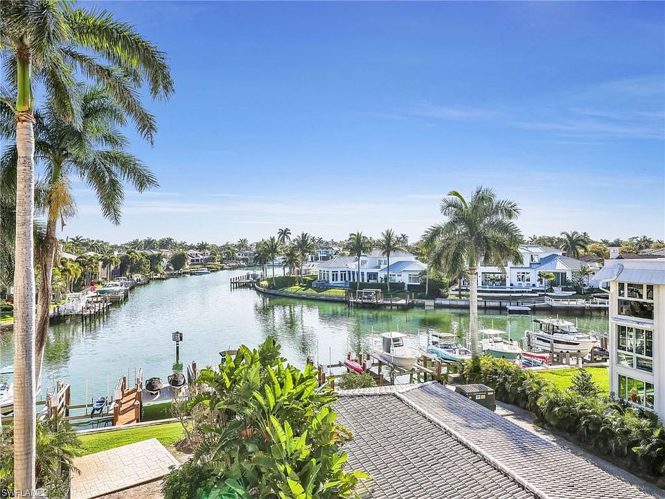 1st image of 2150 Gulf Shore BLVD N #407