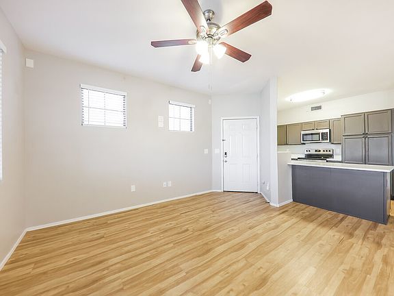5th image of 21808 N 40th Pl