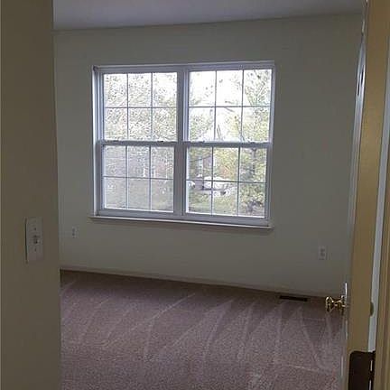 3rd image of 48161 Nottinghill Ln #27