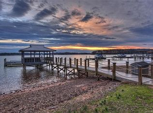 16117 N Point Rd, Huntersville, NC 28078