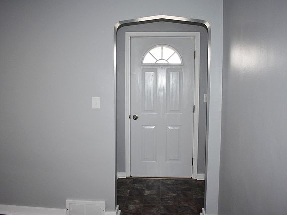2nd image of 819 Freeborn Ave