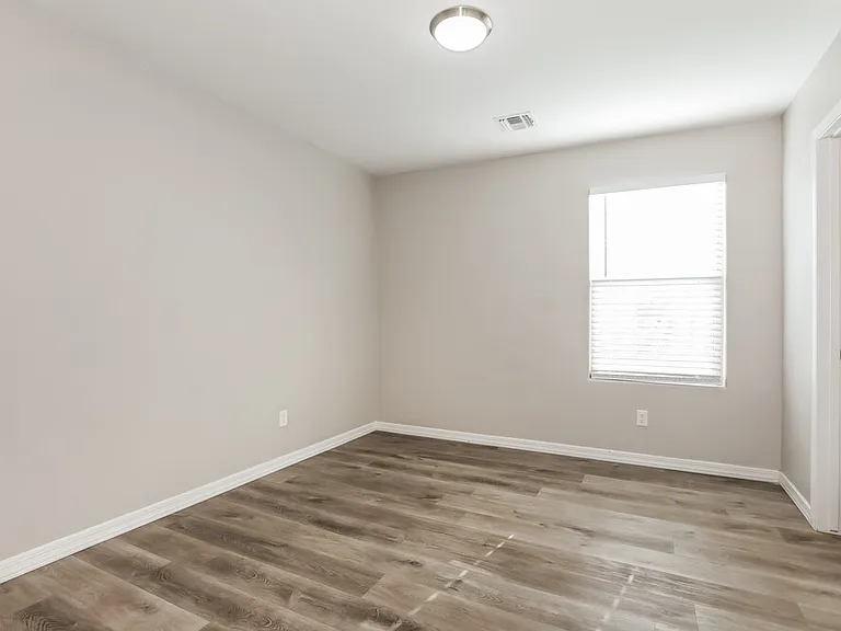 5637 E Alder Ave — Photo 14