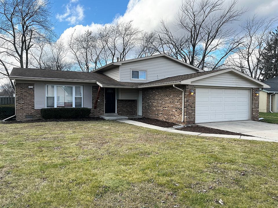 1st image of 22658 Lakeshore Dr