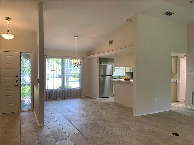 2193 Cork Oak St E — Photo 5