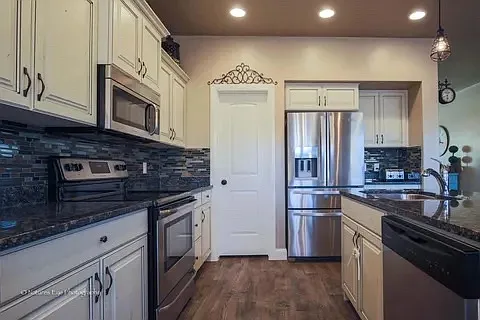 2907 E 3520 S — Photo 8