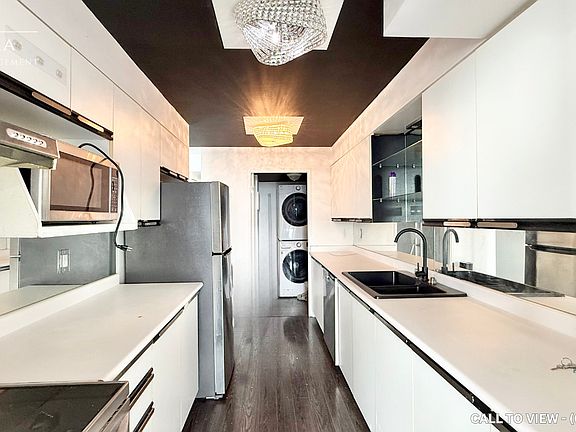 2nd image of 3233 Eglinton Ave E #1406