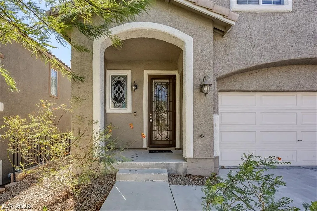 3 bed, 2.5 bath, 2079 sqft, $2,561 — Photo 4
