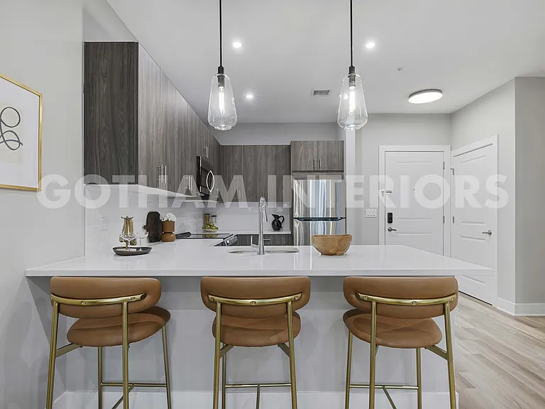 Clifton & Co — Photo 28