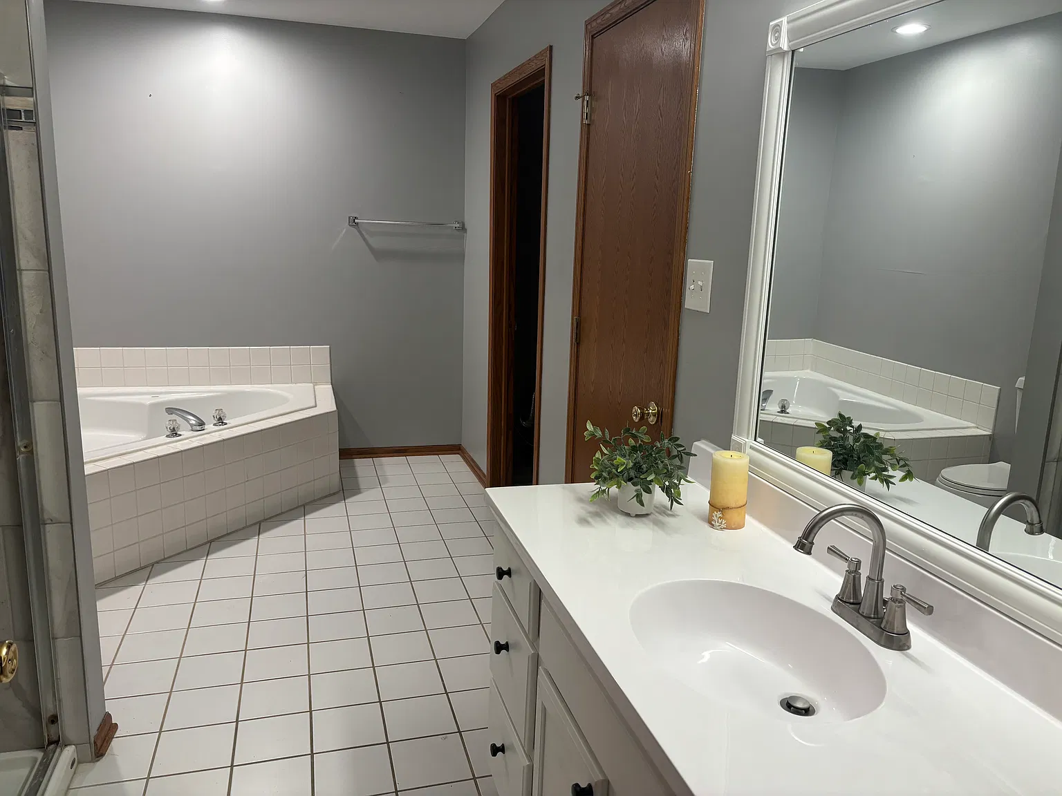 2 bed, 1.5 bath, 1669 sqft, $2,450 — Photo 4