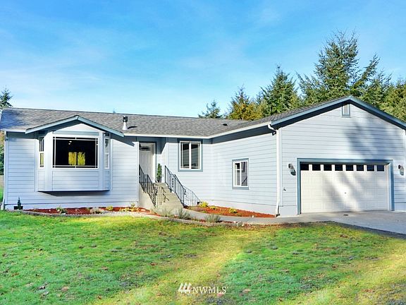 2nd image of 10221 NE Kingston View Court