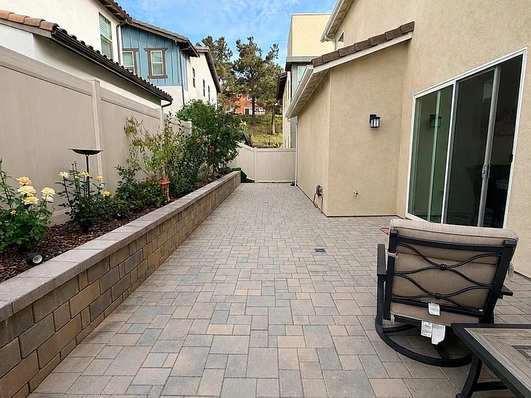 583 Townsend Way — Photo 32