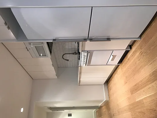 Rented by Veracity NYC LLC | media 20