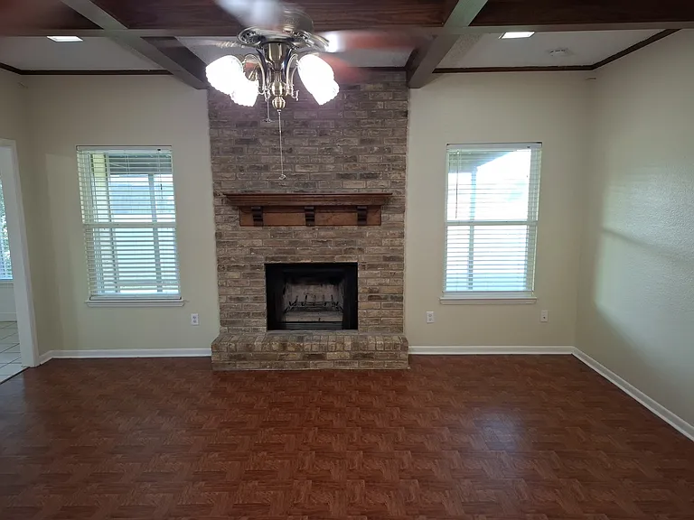 728 Seminole Trl — Photo 6