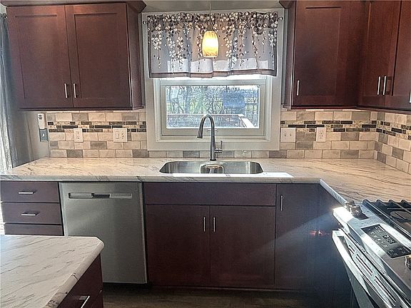 5th image of 187 Pearson Ln