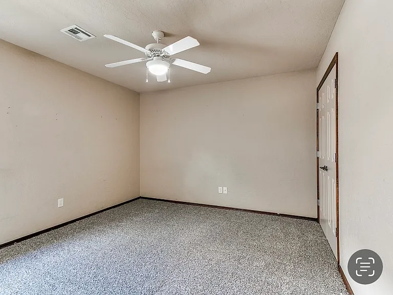 309 E Richmond Ter — Photo 14