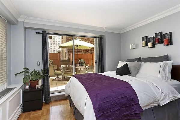 Sold by Corcoran | media 14