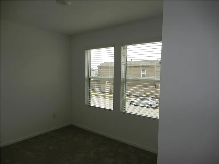 21369 Carosella Dr — Photo 10