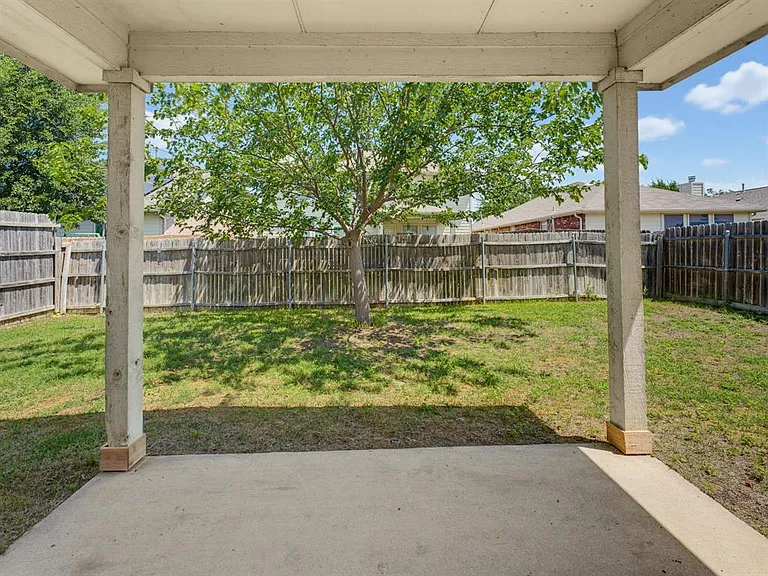 4105 Capstone Dr — Photo 23