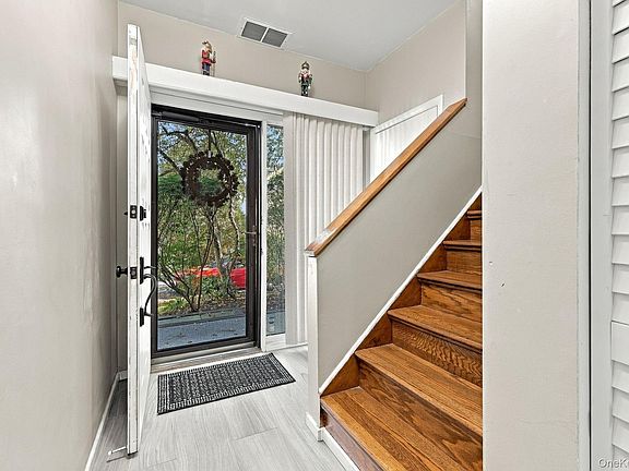 3rd image of 125 Whitetail Circle