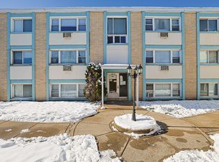 6850 Cermak Rd APT 1B, Berwyn, IL 60402