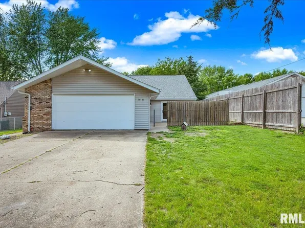 14537 N Grandview Dr, Chillicothe, IL 61523