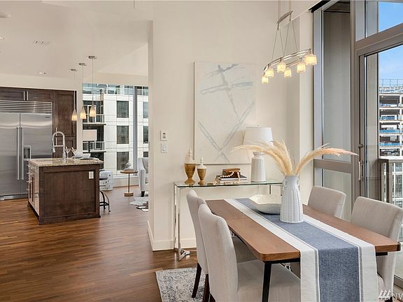 4th image of 10650 NE 9th Pl Unit 2124+