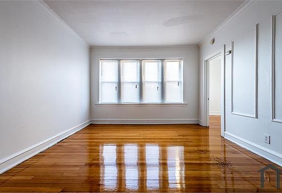 4th image of 10901 S Vernon Ave